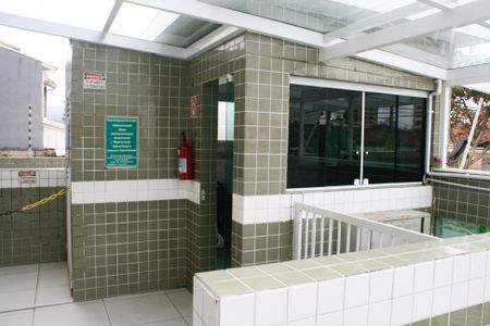 Apartamento para alugar com 48m², 2 quartos e 1 vaga Apartamento para alugar com 48m², 2 quartos e 1 vagaFachada