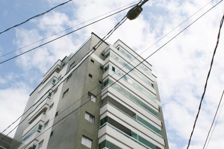 Apartamento para alugar com 48m², 2 quartos e 1 vaga Apartamento para alugar com 48m², 2 quartos e 1 vagaFachada