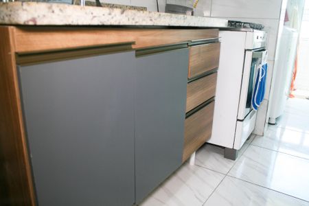 Apartamento para alugar com 48m², 2 quartos e 1 vaga Apartamento para alugar com 48m², 2 quartos e 1 vagaCozinha - Armários