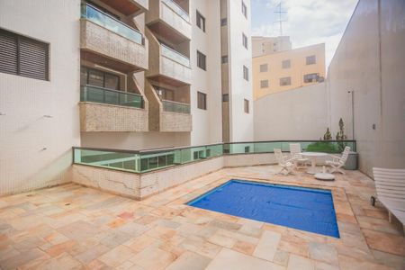 Apartamento à venda com 146m², 3 quartos e 2 vagas Apartamento à venda com 146m², 3 quartos e 2 vagasÁrea comum - Piscina