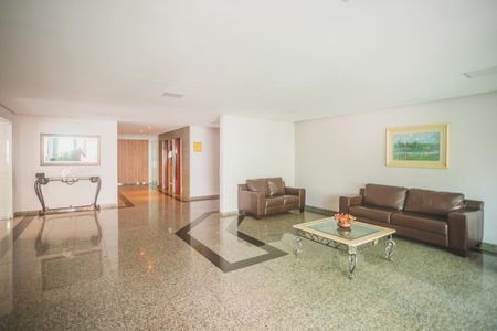 Apartamento à venda com 146m², 3 quartos e 2 vagas Apartamento à venda com 146m², 3 quartos e 2 vagasHall social