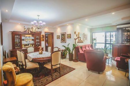 Apartamento à venda com 146m², 3 quartos e 2 vagas Apartamento à venda com 146m², 3 quartos e 2 vagasSala de Jantar