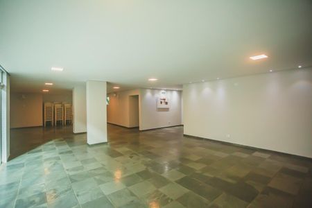 Apartamento à venda com 146m², 3 quartos e 2 vagas Apartamento à venda com 146m², 3 quartos e 2 vagasÁrea comum - Salão de festas