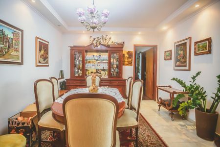 Apartamento à venda com 146m², 3 quartos e 2 vagas Apartamento à venda com 146m², 3 quartos e 2 vagasSala de Jantar