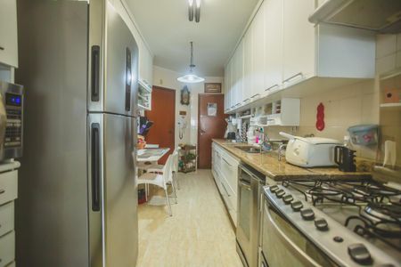 Apartamento à venda com 146m², 3 quartos e 2 vagas Apartamento à venda com 146m², 3 quartos e 2 vagasCozinha