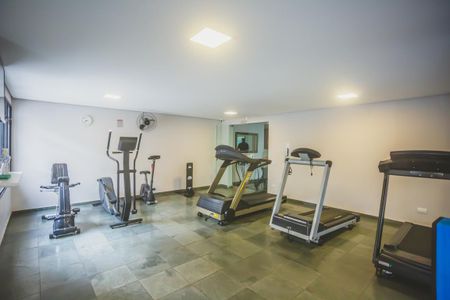Apartamento à venda com 146m², 3 quartos e 2 vagas Apartamento à venda com 146m², 3 quartos e 2 vagasÁrea comum - Academia