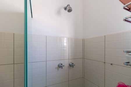 Casa à venda com 194m², 4 quartos e 2 vagas Casa à venda com 194m², 4 quartos e 2 vagasBanheiro da Suite 2