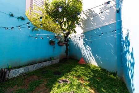 Casa à venda com 194m², 4 quartos e 2 vagas Casa à venda com 194m², 4 quartos e 2 vagasQuintal