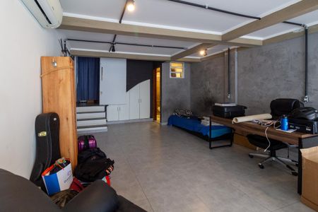 Casa à venda com 194m², 4 quartos e 2 vagas Casa à venda com 194m², 4 quartos e 2 vagasSuite 1