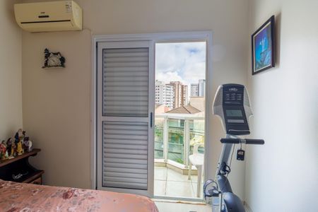 Casa à venda com 194m², 4 quartos e 2 vagas Casa à venda com 194m², 4 quartos e 2 vagasQuarto