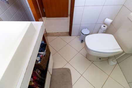 Casa à venda com 194m², 4 quartos e 2 vagas Casa à venda com 194m², 4 quartos e 2 vagasBanheiro da Suite 2