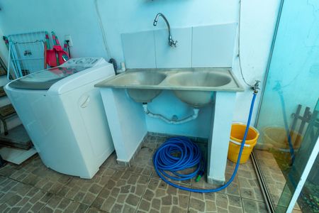 Casa à venda com 194m², 4 quartos e 2 vagas Casa à venda com 194m², 4 quartos e 2 vagasÁrea de Serviço