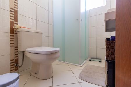 Casa à venda com 194m², 4 quartos e 2 vagas Casa à venda com 194m², 4 quartos e 2 vagasBanheiro da Suite 2