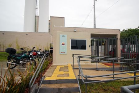 Apartamento à venda com 41m², 2 quartos e 1 vaga Apartamento à venda com 41m², 2 quartos e 1 vagaFachada e portaria