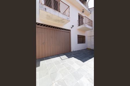 Casa à venda com 227m², 4 quartos e 4 vagas Casa à venda com 227m², 4 quartos e 4 vagasGaragem