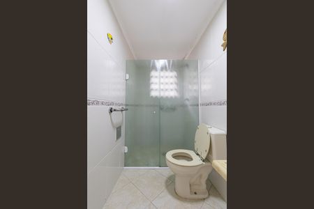 Casa à venda com 227m², 4 quartos e 4 vagas Casa à venda com 227m², 4 quartos e 4 vagasBanheiro 2