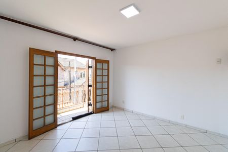 Casa à venda com 227m², 4 quartos e 4 vagas Casa à venda com 227m², 4 quartos e 4 vagasQuarto 1