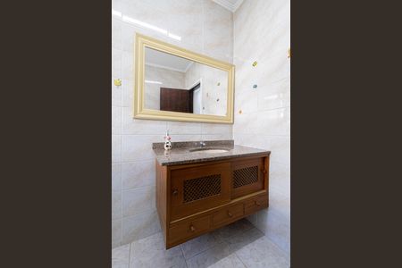 Casa à venda com 227m², 4 quartos e 4 vagas Casa à venda com 227m², 4 quartos e 4 vagasBanheiro 1