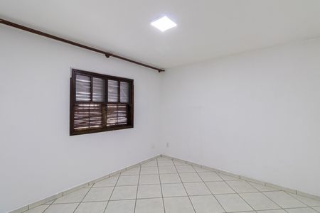 Casa à venda com 227m², 4 quartos e 4 vagas Casa à venda com 227m², 4 quartos e 4 vagasQuarto 3