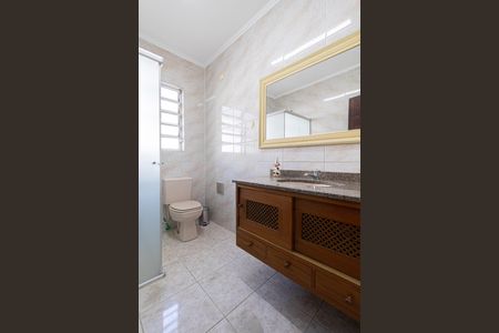 Casa à venda com 227m², 4 quartos e 4 vagas Casa à venda com 227m², 4 quartos e 4 vagasBanheiro 1