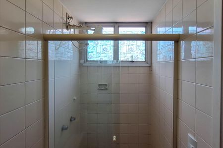 Apartamento para alugar com 80m², 2 quartos e 1 vaga Apartamento para alugar com 80m², 2 quartos e 1 vagaBanheiro da Suíte