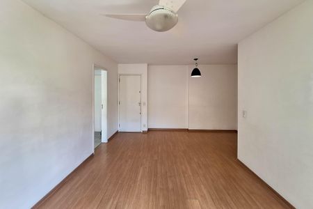 Apartamento para alugar com 80m², 2 quartos e 1 vaga Apartamento para alugar com 80m², 2 quartos e 1 vagaSala