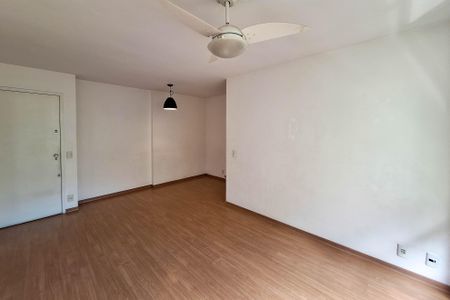 Apartamento para alugar com 80m², 2 quartos e 1 vaga Apartamento para alugar com 80m², 2 quartos e 1 vagaSala
