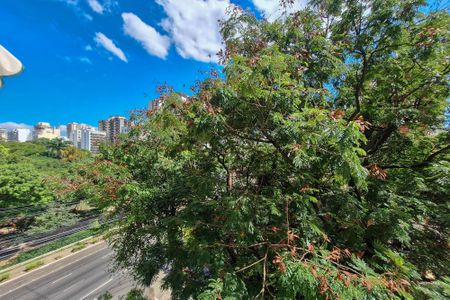 Apartamento para alugar com 80m², 2 quartos e 1 vaga Apartamento para alugar com 80m², 2 quartos e 1 vagaÁrea de Serviço Vista