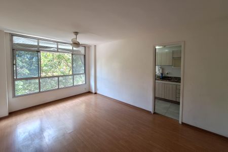 Apartamento para alugar com 80m², 2 quartos e 1 vaga Apartamento para alugar com 80m², 2 quartos e 1 vagaSala