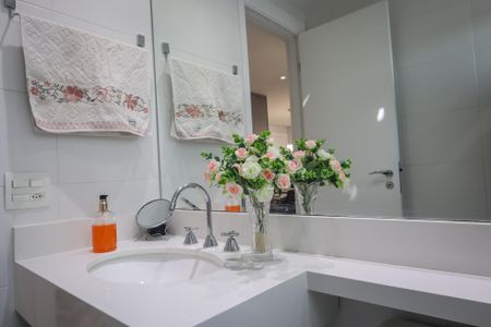 Apartamento à venda com 73m², 2 quartos e 1 vaga Apartamento à venda com 73m², 2 quartos e 1 vagaBanheiro Social