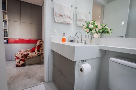 Apartamento à venda com 73m², 2 quartos e 1 vaga Apartamento à venda com 73m², 2 quartos e 1 vagaBanheiro Social