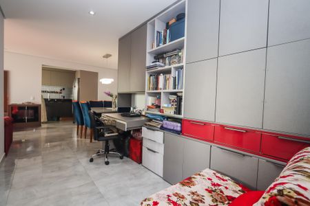 Apartamento à venda com 73m², 2 quartos e 1 vaga Apartamento à venda com 73m², 2 quartos e 1 vagaEscritório