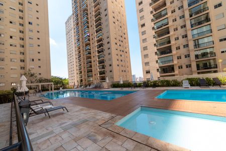 Apartamento para alugar com 68m², 2 quartos e 1 vaga Apartamento para alugar com 68m², 2 quartos e 1 vagaÁrea comum - Piscina