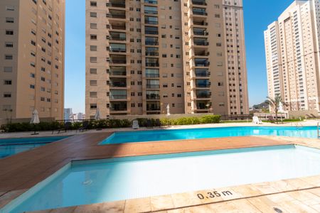 Apartamento para alugar com 68m², 2 quartos e 1 vaga Apartamento para alugar com 68m², 2 quartos e 1 vagaÁrea comum - Piscina
