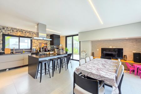 Casa para alugar com 422m², 4 quartos e 3 vagas Casa para alugar com 422m², 4 quartos e 3 vagasCozinha / Área Gourmet