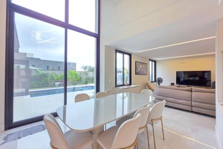 Casa para alugar com 422m², 4 quartos e 3 vagas Casa para alugar com 422m², 4 quartos e 3 vagasSala