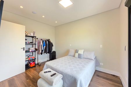 Casa para alugar com 422m², 4 quartos e 3 vagas Casa para alugar com 422m², 4 quartos e 3 vagasSuíte 2