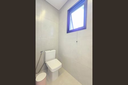 Casa para alugar com 422m², 4 quartos e 3 vagas Casa para alugar com 422m², 4 quartos e 3 vagasBanheiro da Suíte