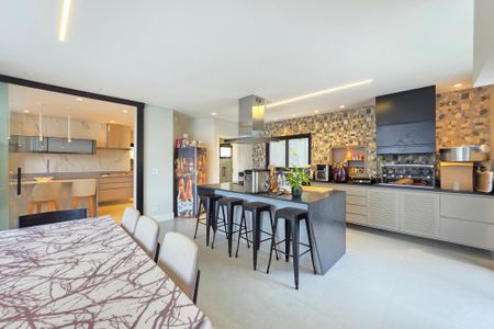 Casa para alugar com 422m², 4 quartos e 3 vagas Casa para alugar com 422m², 4 quartos e 3 vagasCozinha / Área Gourmet