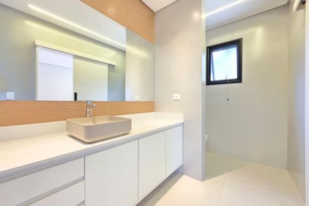 Casa para alugar com 422m², 4 quartos e 3 vagas Casa para alugar com 422m², 4 quartos e 3 vagasBanheiro da Suíte