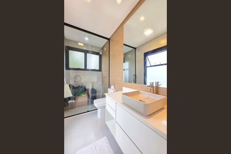 Casa para alugar com 422m², 4 quartos e 3 vagas Casa para alugar com 422m², 4 quartos e 3 vagasBanheiro da Suíte 2