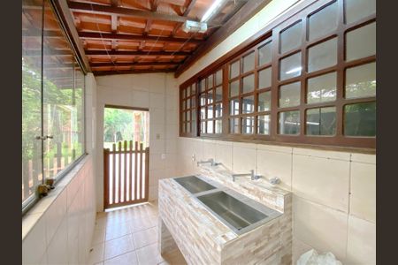 Casa à venda com 4500m², 5 quartos e 4 vagas Casa à venda com 4500m², 5 quartos e 4 vagasÁrea de Serviço