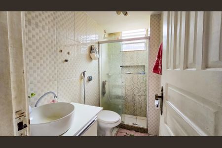 Apartamento à venda com 80m², 2 quartos e 1 vaga Apartamento à venda com 80m², 2 quartos e 1 vagaBanheiro Social