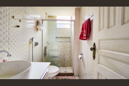 Apartamento à venda com 80m², 2 quartos e 1 vaga Apartamento à venda com 80m², 2 quartos e 1 vagaBanheiro Social