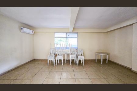 Apartamento à venda com 80m², 2 quartos e 1 vaga Apartamento à venda com 80m², 2 quartos e 1 vagaÁrea comum - Salão de festas
