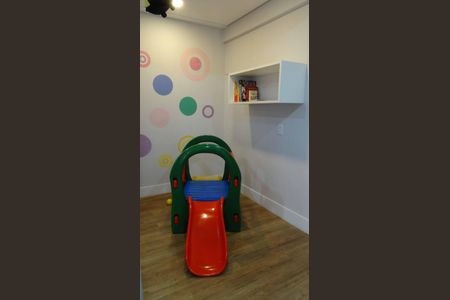 Apartamento para alugar com 49m², 2 quartos e 1 vaga Apartamento para alugar com 49m², 2 quartos e 1 vagaÁrea comum - Brinquedoteca