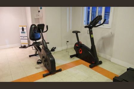 Apartamento para alugar com 49m², 2 quartos e 1 vaga Apartamento para alugar com 49m², 2 quartos e 1 vagaÁrea comum - Academia