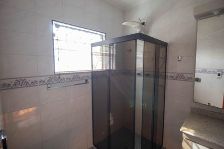 Casa à venda com 290m², 3 quartos e 6 vagas Casa à venda com 290m², 3 quartos e 6 vagasBanheiro da Suíte 2