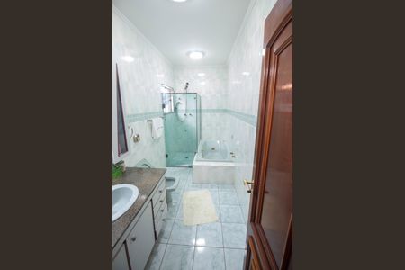 Casa à venda com 290m², 3 quartos e 6 vagas Casa à venda com 290m², 3 quartos e 6 vagasBanheiro da Suíte 3