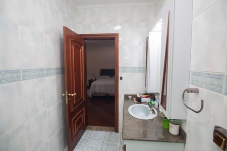 Casa à venda com 290m², 3 quartos e 6 vagas Casa à venda com 290m², 3 quartos e 6 vagasBanheiro da Suíte 3